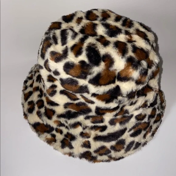 Faux Fur Cream & Brown Leopard Print Bucket Hat - Picture 2 of 4